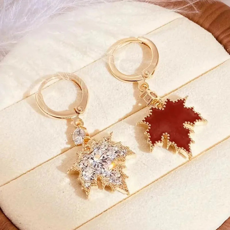 Fashion Rhinestone Red Maple Leaf Earrings For Women Autumn and Winter Crystal Zircon Tassel Earrings Wedding Party Jewelry Gift