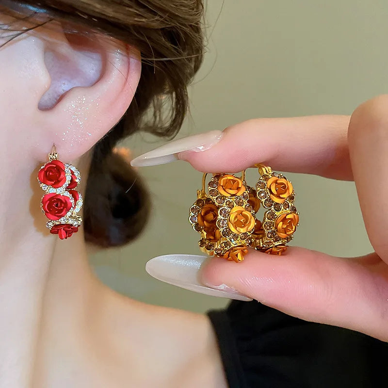 Fashion Red Rose Flower Hoop Earrings for Women Exquisite Elegant Shiny Crystal U-Shaped Ear Buckle Wedding Party Jewelry Gifts